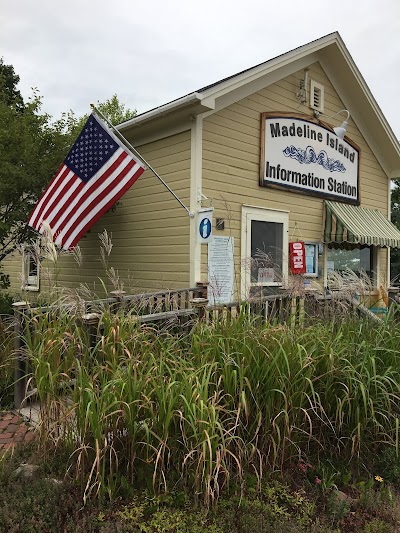 Madeline Island Information Station