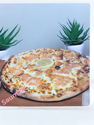 Photo n°20 de Pizza Verone food truck pizza à Villaines-sous-Bois (Restaurant)