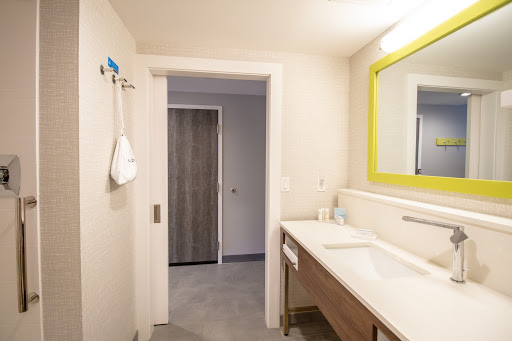 Hampton Inn & Suites North Attleboro - Thumbnail