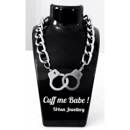 Cuff me Babe - Visual