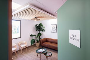 Photo n°3 de Dr Guilhaudis Damien - Chirurgien Dentiste à Villeneuve-lès-Avignon (Dentiste)