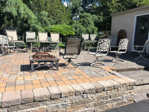 Helping Hands In Recovery