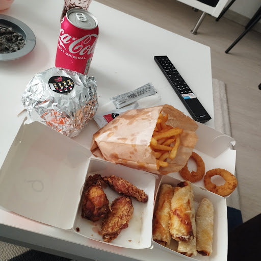 Photo 2 - Dragon Street - Burger Temple