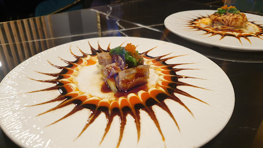 King Oriente - Visual