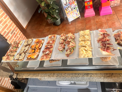 Bar restaurante La Moncloa de Jaraicejo - Thumbnail