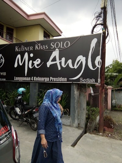 Photos of Mie Anglo Solo