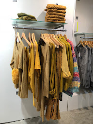 Photo n°23 de Filles du Sud Sommières à Sommières (Magasin de vêtements grandes tailles)