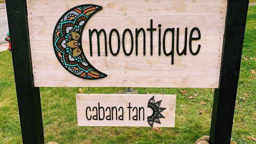 Moontique - Visual
