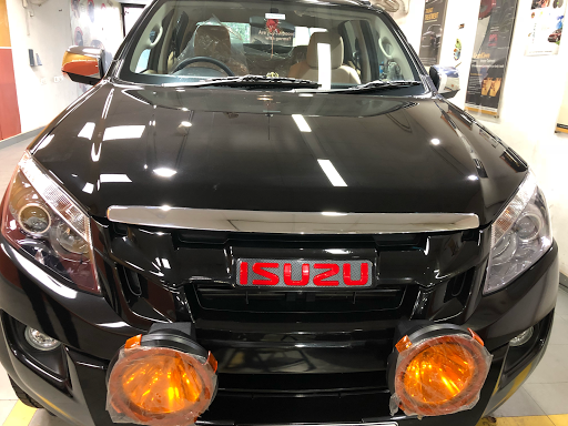 ISUZU VCROSS detailing at our store. Paint Protection sealant Coating.
