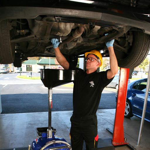 Halfords Autocentre Brownhills (Formerly National) - Thumbnail