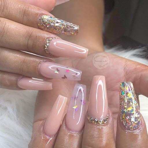 Dominican Nails - Visual