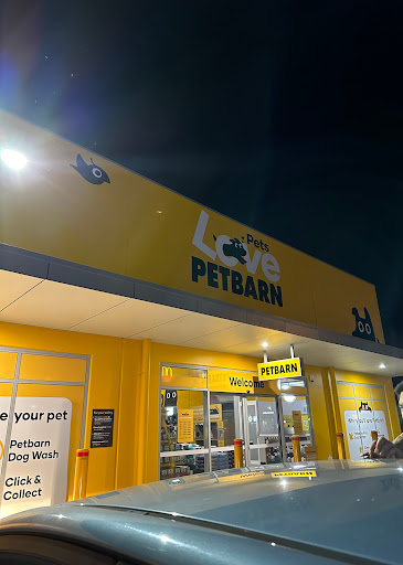 Petbarn Warwick
