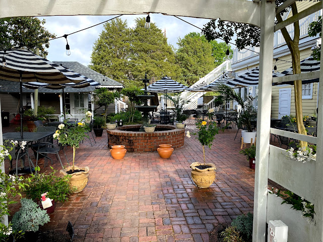 Hope and Glory Inn by null