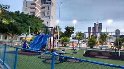 Photos of Las Tres Aves Maria Park