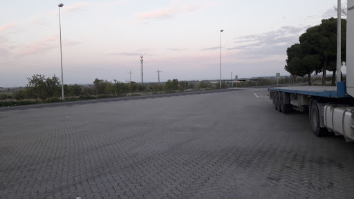 Aparcament de camions - Thumbnail