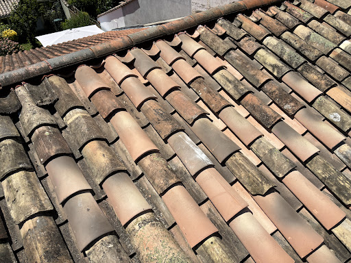 Photo de AF Rénovation - Couvreur Libourne 33500 Fuite Toiture Démoussage à Libourne (33500)