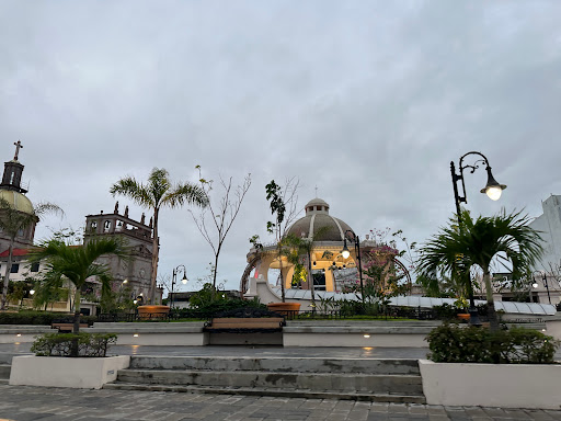 Plaza Isauro Alfaro - Thumbnail