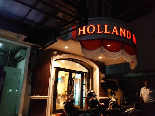 Holland Bakery - Cimanggis, Author: Indah Dianawati