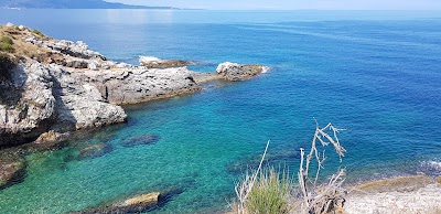 The bay of Heart Shaped Rock