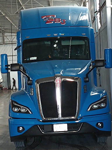 KENWORTH DEL BAJIO, S.A DE C.V. - San Juan del Rio Gallery - Mexico