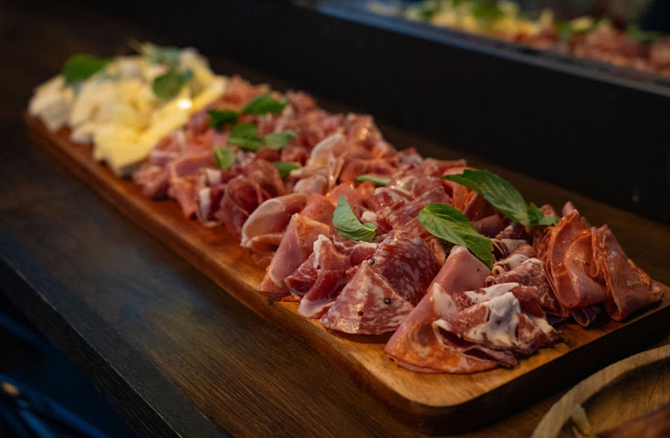 Nieko's Neighborhood Bar by null