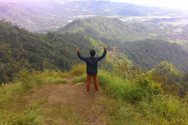 Visit Suroloyo Peak On Your Trip To Magelang Or Indonesia