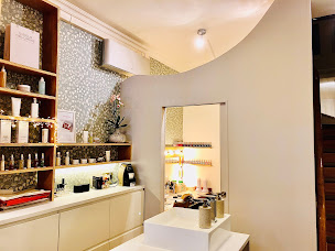 Photo n°14 de Institut Gisèle Delorme à Paris (Salon de manucure)