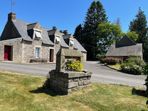 Photo de Gîte Moulin la Salmonière 22 personnes (Grand gîte de groupe piscine Bretagne) à Guiscriff (56560)