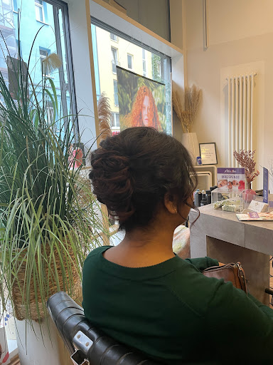Noemie Arias Friseurmeisterin - Thumbnail