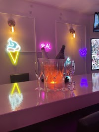 ｺﾝｶﾌｪ&ﾊﾞｰ sweetheart(ｽｲｰﾄﾊｰﾄ) 神保町