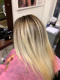 Photo n°26 de TASSIRA COIFFURE à Paris (Salon de coiffure)