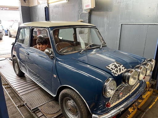 RM AUTO CENTRE LTD - Visual