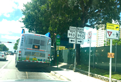 W Flagler St & NW 42 Av