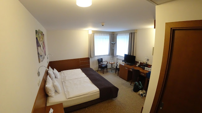 Numer telefony do Hotel Vivaldi Poznań