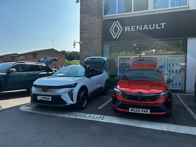 Platinum Renault Yeovil photo 3