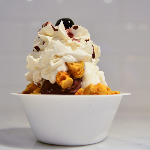 Twirl & Dip Soft Serve Ice Cream Truck by null
