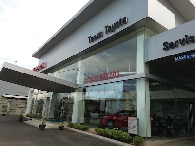 Photos of Tunas Toyota Bandar Jaya - Lampung