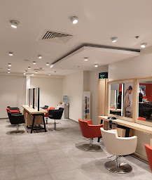 Photo n°2 de Saint Algue - Coiffeur Sainte Clotilde à Saint-Denis (Magasin de cosmétiques)