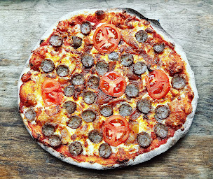 Photo n°35 de Les Bonnets Rouges - Ar Bonedoù Ruz à Carhaix-Plouguer (Pizzeria)