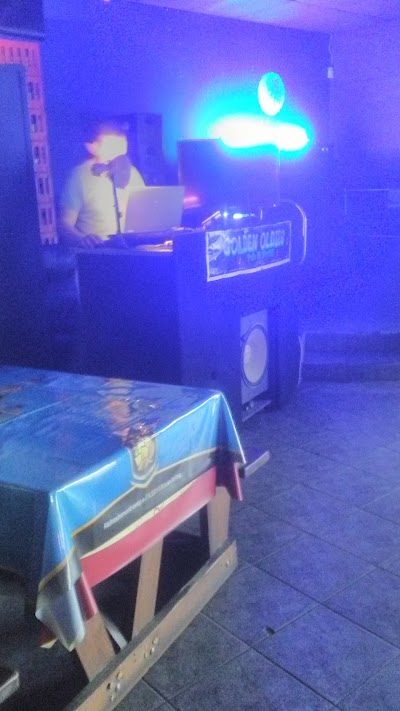 Photos of Golden Oldies On Main Pub & Grill