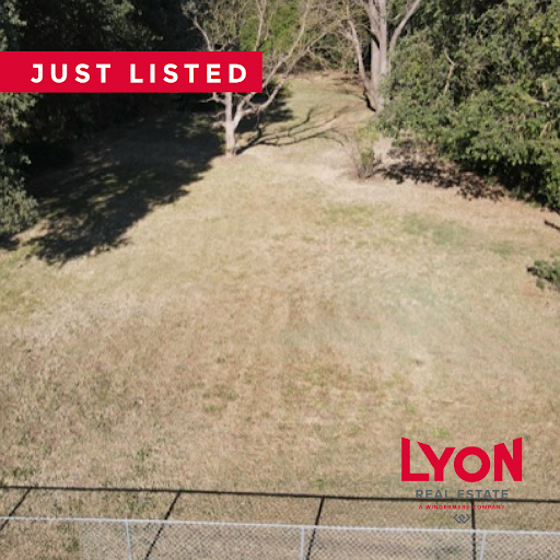 Debbie Bair, Lyon Real Estate Gallery - United States