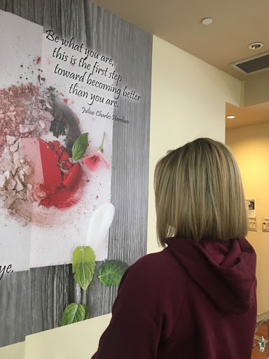 Natural Look Aveda Salon & Spa - Thumbnail