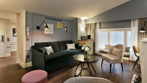Magasin Néology Montpellier - fauteuils, canapés Gallery - France
