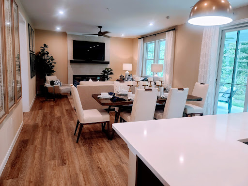 Danielle Dixon Realtor - Century 21 New Millennium - Thumbnail