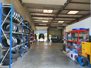 Photo n°10 de Eurotyre - Garage Auto Class'Car Services à Saint-Brevin-les-Pins (Magasin de pneumatiques d'occasion)