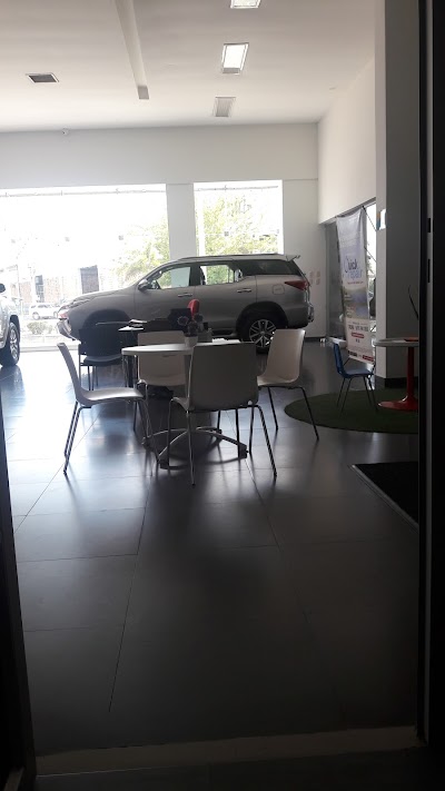Photos of Toyota Auto Roble