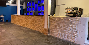 Photo n°17 de Art et Pierre : ravalement aspect pierre, peinture/ neuf et rénovation à Évreux dans l'Eure à Guichainville (Peintre en bâtiment)