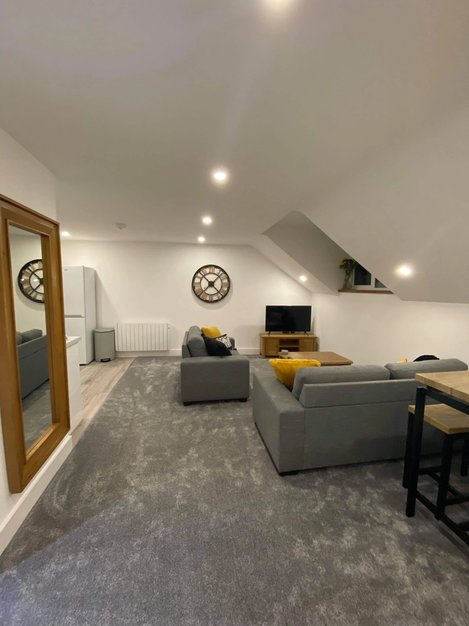 Crows Nest Apartment