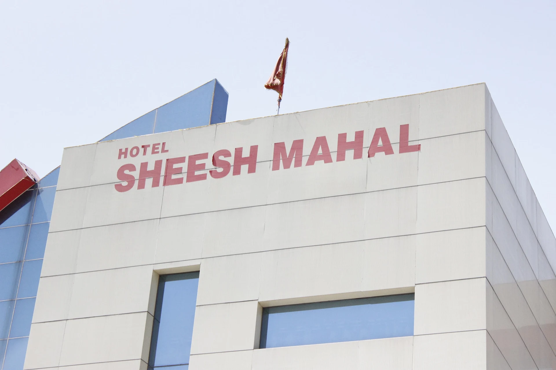 Sheesh Mahal Hotel & Restaurant