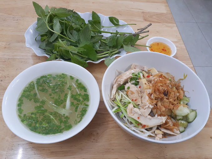 Phở Gà 979 – 979 Đường 3 Tháng 2